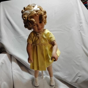 Danbury Mint Shirley Temple "Birthday Magic" Porzellan Puppe mit Ständer 1997 - Bild 1 von 9