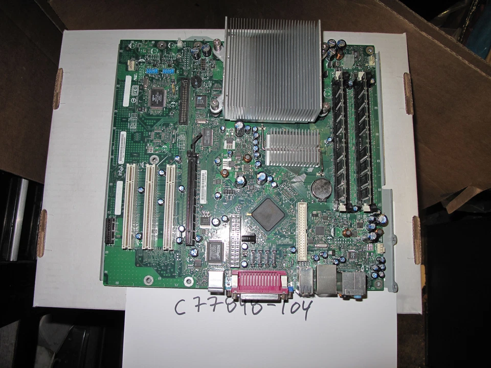 C77848-104 Intel System Motherboard Socket LGA775  + 3.0GHz P4 CPU + 1 GB RAM - Image 1 of 1