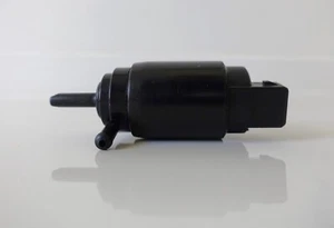 Single Outlet Windscreen Washer Pump for GM Astra. Generic part replacement - Picture 1 of 8