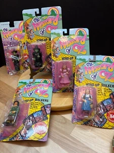 4 Vintage 1988 Wizard Of Oz Wind-Up Walkers Neu im Paket plus bewegliche Hexe - Bild 1 von 10