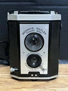 Vintage Brownie Reflex Camera by Eastman Kodak USA - Untested #4211 - Picture 1 of 11