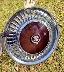 RARE 1970's Cadillac Fleetwood Deville DARK BROWN Wheel Cover Hubcap *VGC+* - Picture 1 of 23