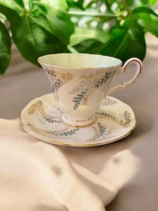 Royal Tuscan Cup & Saucer Set Fine Bone China Leaves Gold Trim England Tea Party - Picture 1 of 4