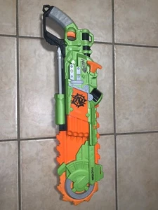 NERF Blaster Zombie Strike (Brain Saw) Chainsaw Action - Picture 1 of 2