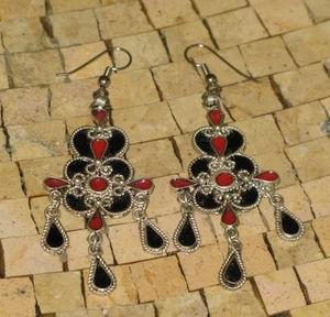 Belly dancel Earrings - Red and Black Earrings - Enamel earrings - Earrings - Imagen 1 de 5