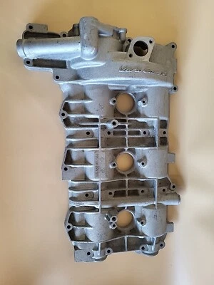 Cubierta de culata de válvula de motor Porsche 911 Boxster 1997-2000 9961042270R 2,5 L Foto 1 de 4