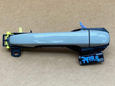 Subaru XV 2013-2015 Crosstrek manija de puerta trasera derecha del lado del pasajero OEM LOTE 747 Foto 1 de 4