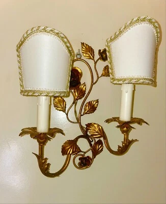 Antica coppia di applique antiche in lamina di bronzo dorato degli inizi del 900 - Immagine 1 di 4