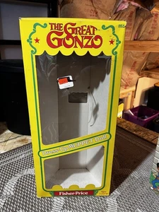 The Great Gonzo Fisher Price 1982 Jim Henson Muppets Plüsch Puppe Figur NUR KARTON - Bild 1 von 8