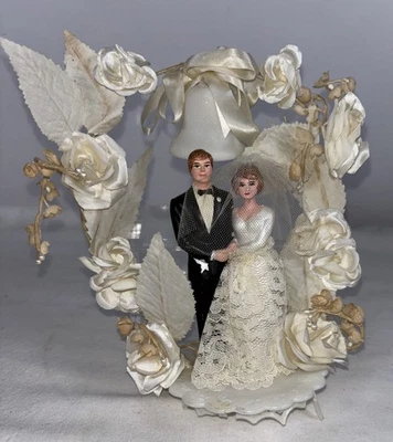 Topper de pastel de plástico vintage 1974 Coast Novelty marfil Foto 1 de 4