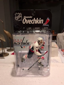Modellino Alex Ovechkin Washington Capitals White McFarlane NHL Hockey Series 22 - Foto 1 di 1