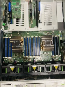 Fujitsu Primergy RX2540 M4 2x Gold 6132 2.60GHz 128GB DDR4 EP400i 2x800W 8x SFF - Bild 1 von 13