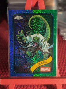 2025 Marvel Topps Chrome No.85 LIZARD Blue/Green Shimmer Refractor -#062/199 - Picture 1 of 6