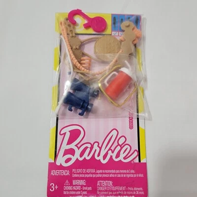 Barbie Accesorios Turísticos Binoculares Gafas de Sol Taza Cantimplora - Paquete de 8 Piezas Foto 1 de 2