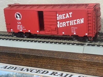 GREAT NORTHERN VERMILLION RED small Rocky logo 40ft 12 PANEL BOXCAR HO Scale NEW - Image 1 of 4