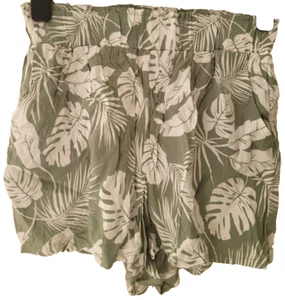 BNWT Tropical Flower Print Shorts Khaki/Cream With Pockets Size 10 - Picture 1 of 10
