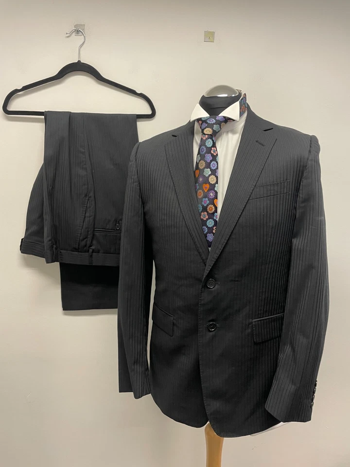 TRAJE JAEGER 2 PIEZAS EN LANA PURA A RAYAS NEGRAS 40R TRS W34 L33 EC (0616) Foto 1 de 4