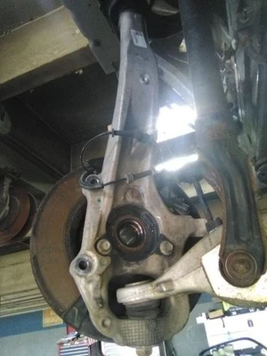 16 吉普大切诺基司机左前主轴/扣环  — 第 1/4 张图片