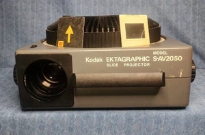 VTG Kodak Carousel S-AV2050 Projector - NO Lens/Power Cable, Powers On - AS-IS - Picture 1 of 9