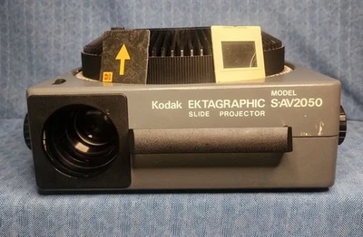 VTG Kodak Carousel S-AV2050 Projector - NO Lens/Power Cable, Powers On - AS-IS - Image 1 of 4