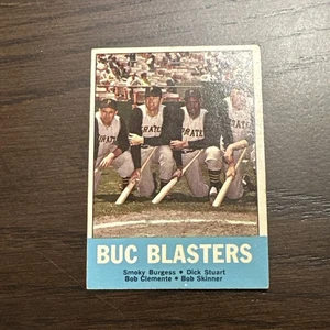 🔥⚾️1963 Topps #18 Buc Belters (Burgess/Stuart/Clemente/Skinner)  Pirates MLB - Picture 1 of 4