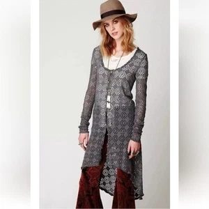 FREE PEOPLE FP BEACH Grey Love Song Crochet Duster Cardigan -L - Bild 1 von 11