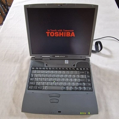 Toshiba Satelite 4090XCDT vitange laptop, Celeron, NO HDD, TESTED TO BIOS ONLY  - Image 1 of 4
