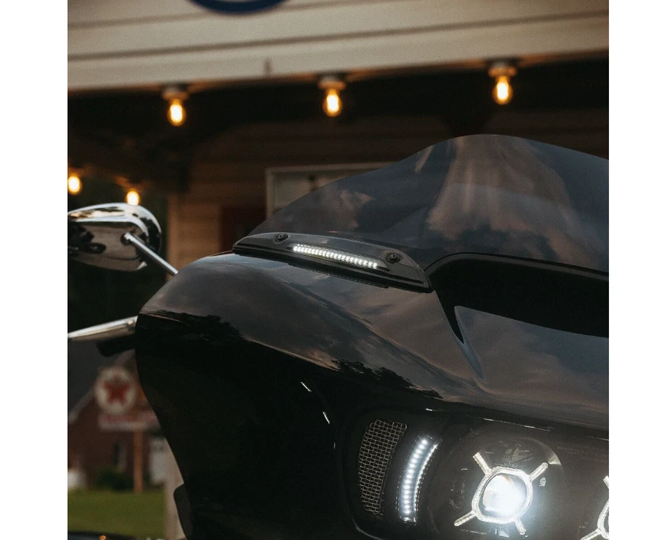 Custom Dynamics CD-RG-WT2 V2 ROAD GLIDE LED PARABRISAS MOLDURA CON GIRO AUXILIAR Foto 1 de 1