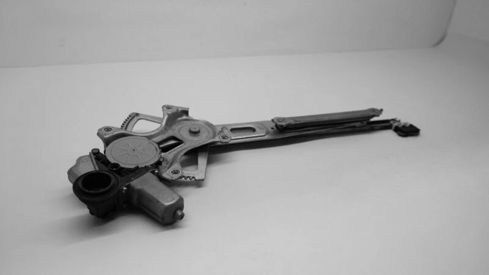 Regulador de ventana de puerta delantera izquierda usado se adapta a: 2007 Scion TC DELANTERO ELÉCTRICO L Foto 1 de 1