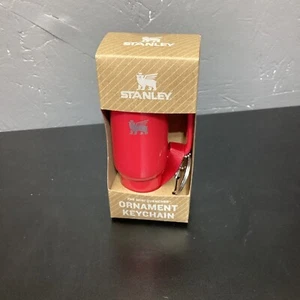Stanley Mini Adorno Llavero Adorno FRESA ROJO BRILLO 2024 - Imagen 1 de 6