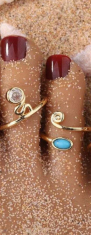 Juego de anillos con puntera de piedra dorada remolino Foto 1 de 1