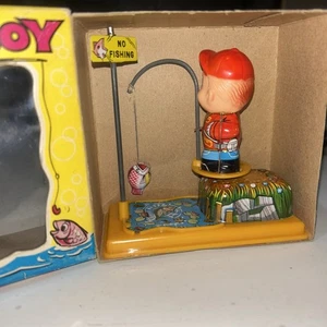 ***VINTAGE FISHING BOY BLECH LITHO AUFZIEHSPIELZEUG YONE JAPAN 2104 FUNKTIONIERT NEUWERTIG IN BOX!! - Bild 1 von 8