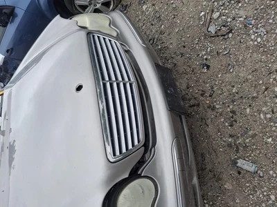 Parrilla superior usada se adapta a: Mercedes-benz Mercedes clase c 203 2003 tipo Sdn C230 up Foto 1 de 4