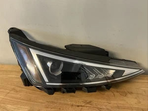 Faro halógeno derecho pasajero Hyundai Elantra CAPA 2019 2020 - Imagen 1 de 5
