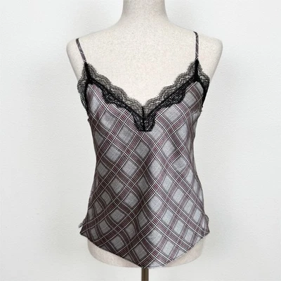 Lencería coqueta de encaje satinado a cuadros gris medio cami de Victorias Secret para mujer Foto 1 de 4
