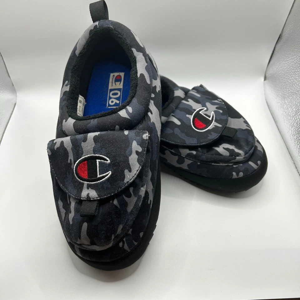 Zapatillas Champion Kids Camufladas Interior/Exterior con Bolsillos Talla 6Y Foto 1 de 4