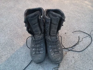 Kenetrek Men's Wildland Fire Boot Black Size 12. Worn Only 1 Week - Picture 1 of 6