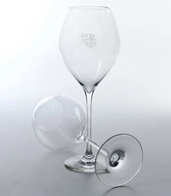 2 x Veuve Clicquot Champagner Stielglas bauchige Form Druck auf dem Fuß 7867