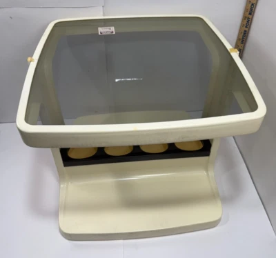 Mesa de centro Marc Held para Prisunic, mini bar de plástico de la era espacial, trolly años 70 Foto 1 de 4