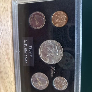 1939 P US Mint Set Brilliant Uncirculated! - Picture 1 of 3