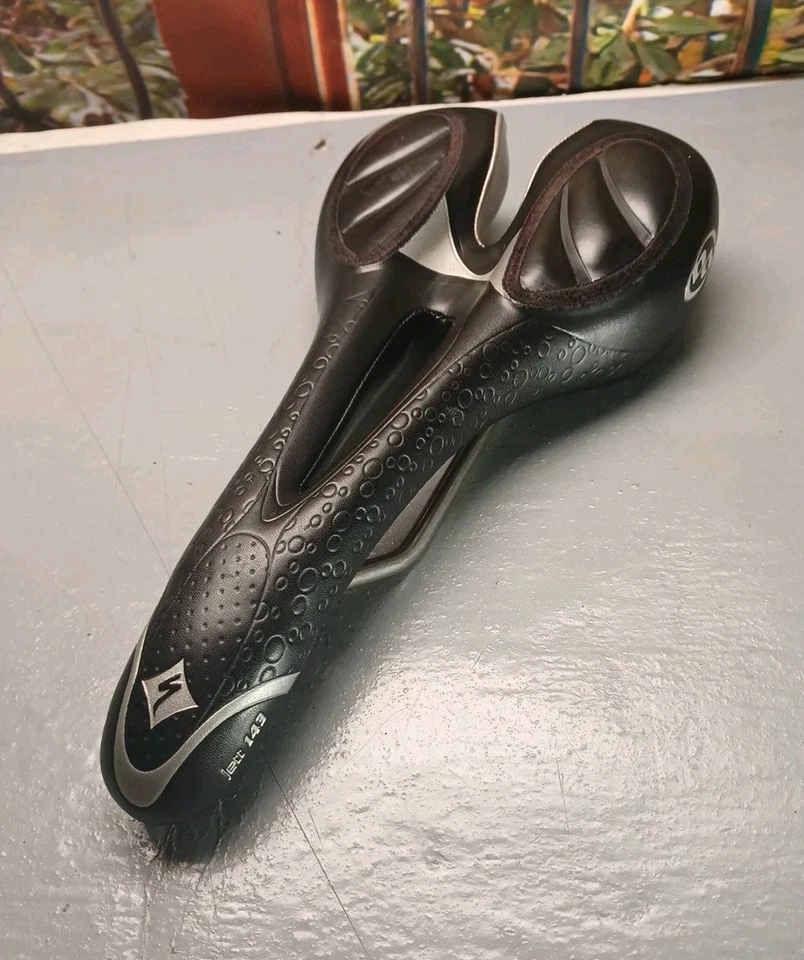 Asiento de sillín de bicicleta de carbono Specialized Jett 143 Hollow Ti limpio Foto 1 de 4