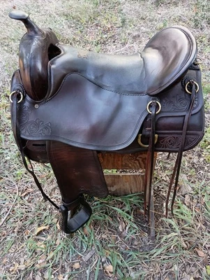 Sillín Tucker Gen II Cheyenne Flex Trail 17,5" - árbol mediano Foto 1 de 4