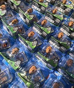 Chelsea F.C SOCCERSTARZ FOOTBALL FIGURE BLISTER ..various players - Picture 1 of 31