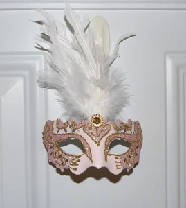FEATHER GEM GLITTER MASK ORNAMENTS\ SPARKLE GLITER PINK nwt - Picture 1 of 4