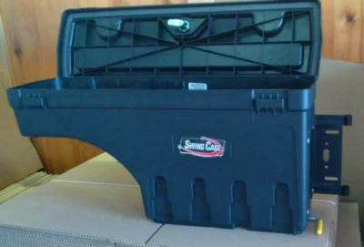 Caja de almacenamiento con estuche oscilante lateral para pasajero encubierto (derecha) para Toyota Tacoma 05-22 Foto 1 de 3