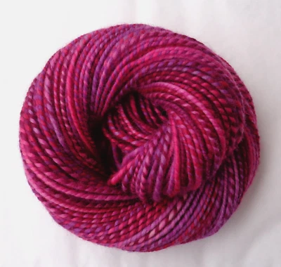 Sorbet volumoso fio de tricô merino fiado à mão rosa roxo vermelho robusto 115m/128yds - Imagem 1 de 4
