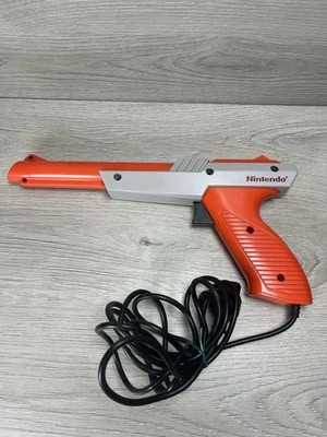 Nintendo NES Zapper Gun Orange/Grey 1985, Used No Box (G01488) - Image 1 of 3