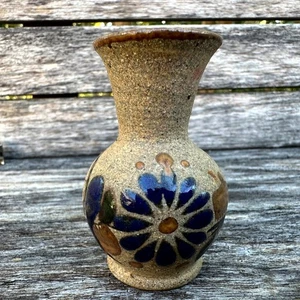 Vintage Tonala Mexican Sandstone Hand-Painted Floral Folk Art Pottery Vase 3" - Picture 1 of 9