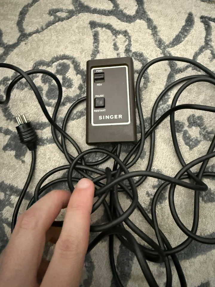 Singer Caramate 3300 Carousel Slide Projector Remote Control - Image 1 of 1