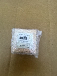 Laura Geller Baked Highlighter Natural Glow FRENCH VANILLA 0019002B 0.06oz NEW - Picture 1 of 2
